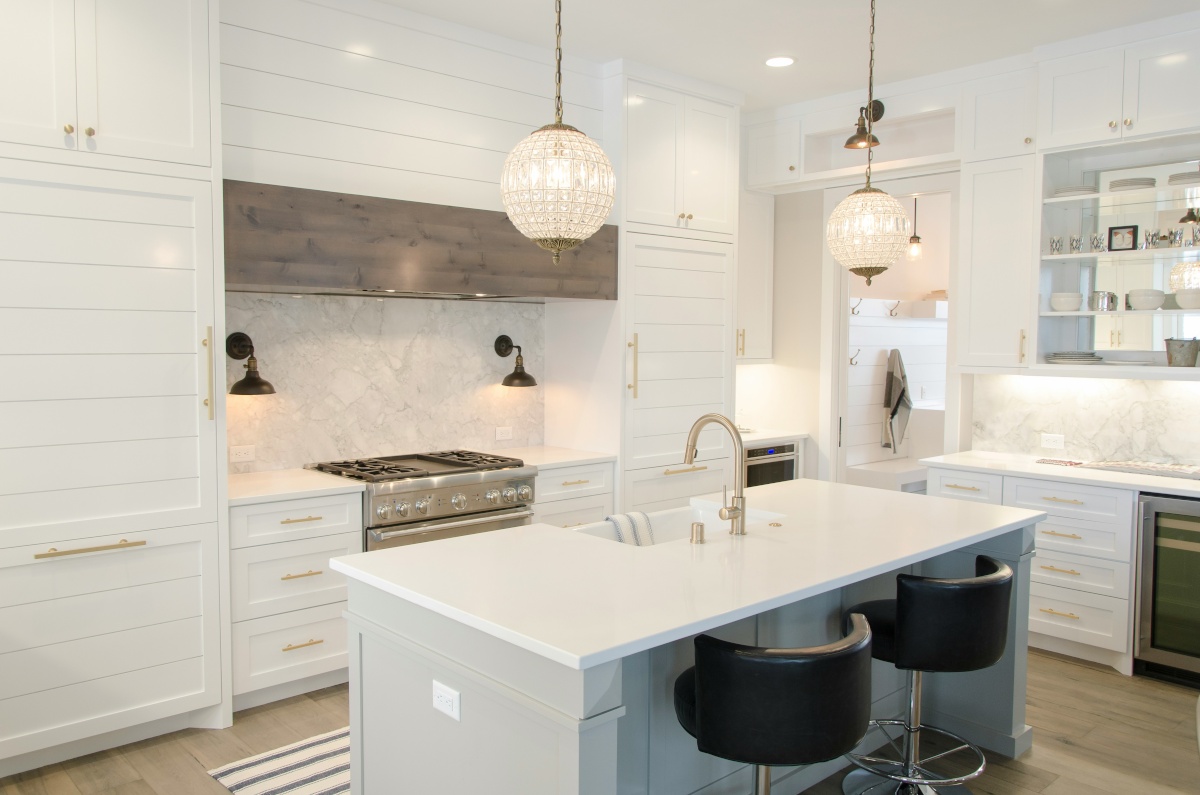 A stylish kitchen in light and airy colors